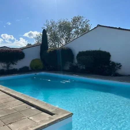 Renovated 2-min Walk To The Holiday home