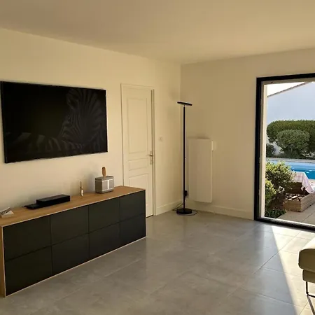 Renovated 2-min Walk To The Le Bois-Plage-en-Ré